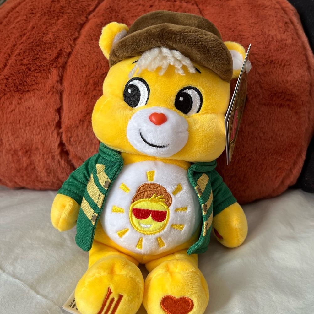 Care Bears x Wicked Fun Shine Bear as Scarecrow plushy LIMITED EDITION RARE